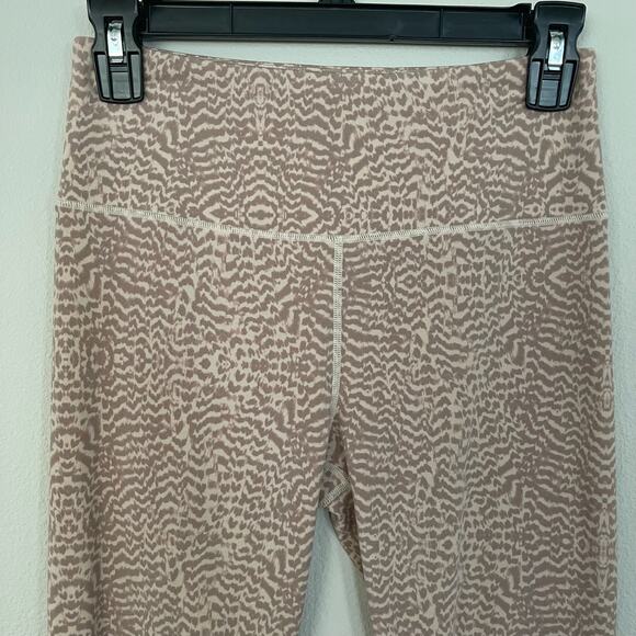 Varley Duncan Leggings Rose Feather Print Neutral (Size S) - Picture 2 of 7